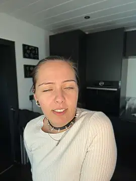 MaryPeach666 - Boobs out 5min 🍒