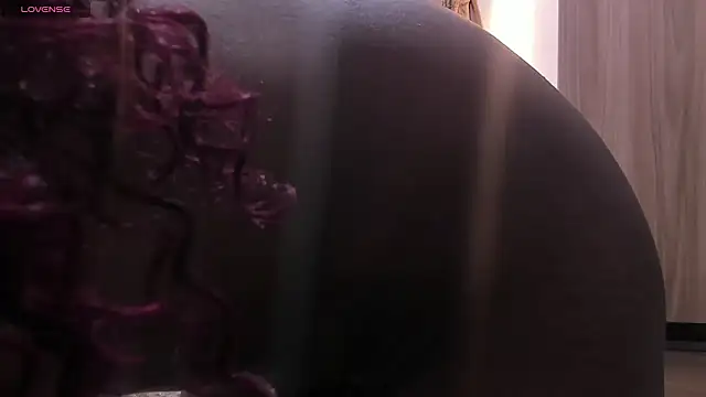 EbonyCoWorker - riding torso squirt