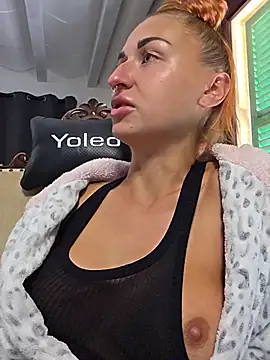 Kylie_blck - Fuck Dildo zoom+1SurpriseVideo