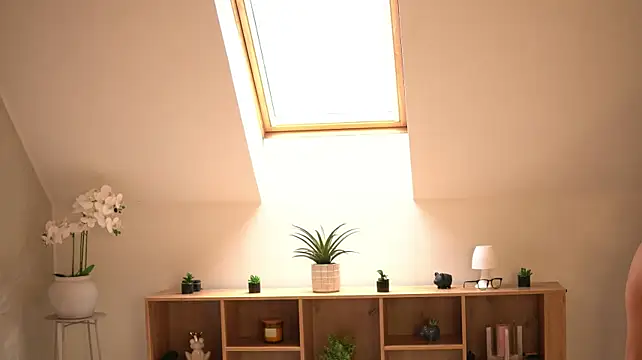 CassieMiles - pleasuring myself