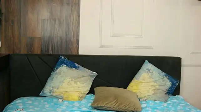 ArianaRhodes - cowgirl the pillow