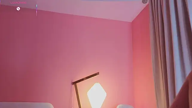Elis_Fox - PLAY WITH PUSSY CLOSE-UP!