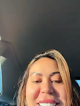 LariiHotWife - Tirar calcinha no Uber 🔥🔥
