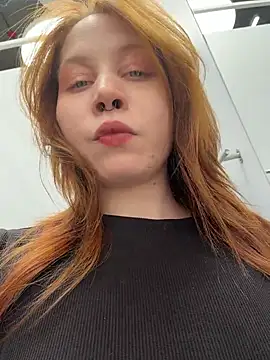 SlavicCandy - suck fingers & say yess daddy in public