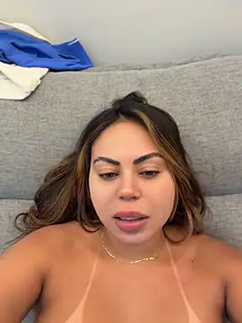 LariiHotWife - Tirar calcinha no Uber 🔥🔥
