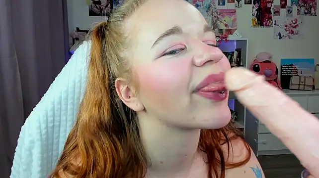 Faye_Muse - WetDrppingEVERYWHERESquirtShow