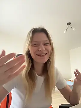 MaryHiggins - Licking nipples