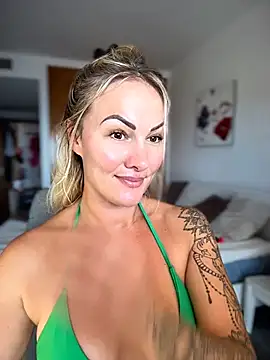 NastyMilf_ - 🦋PADDLE ASS•SPREAD•FINGER CLOSEUP🦋