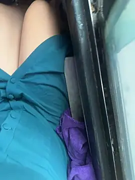 May-Squirt - Make my dress wet in puclic And squirt