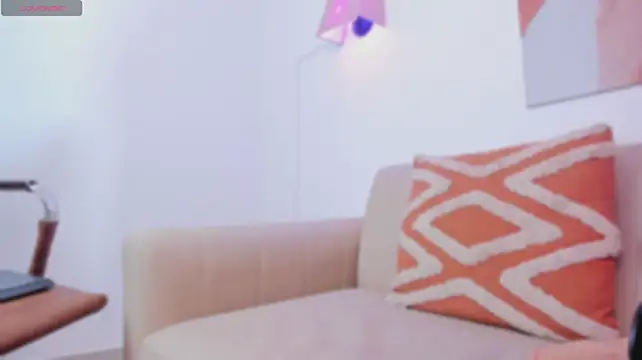 Amira_Alzahra - 1 finger in the ass