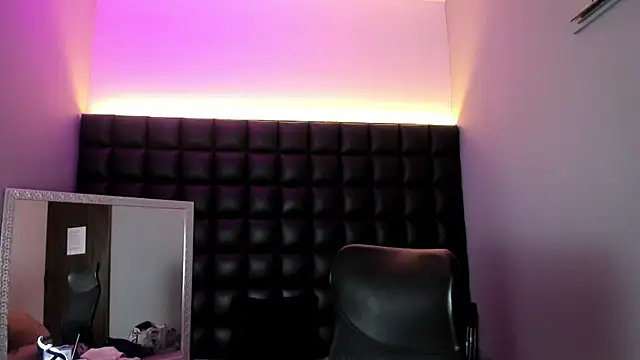 Chloe_Crysstal - Oil In All Body Naked 😈