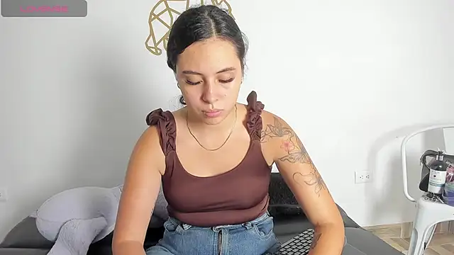 Kaylie_storm01 - SHOW YOUR ASS