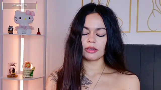 Lyra_Valtierra - Full naked + nipple clamps