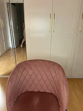 Chloe-ta - SLAP ASS