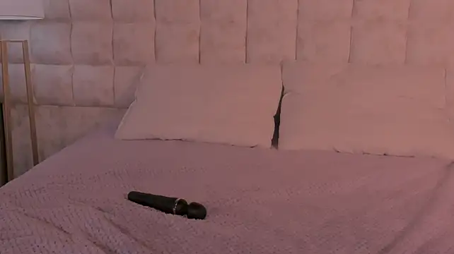 Lea_velle - 🍈🍈 Sensual Spit On My Boobs 🍈🍈