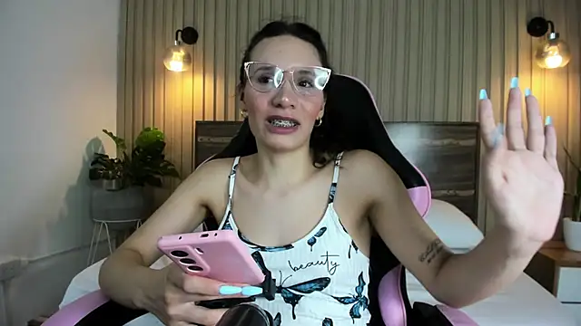 Valeryn__rosse -  Smile & step closer 