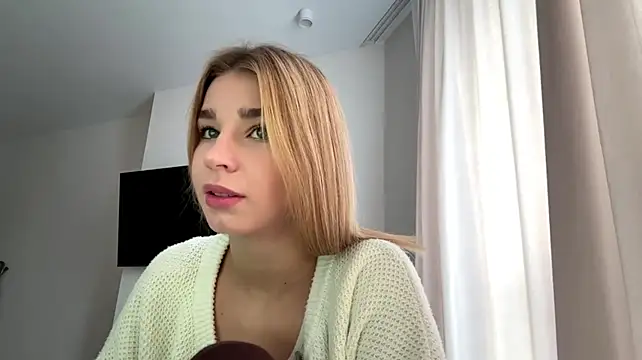 PickmeGirl - show my tongue