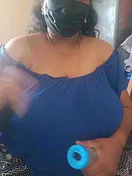 TamilAmmu89 - Boobs show with dress 10press