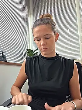 Lucie_mehott - VIDEO 20MINS 🎁