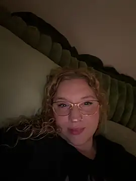EmmieRae - Keep my pussy wettt