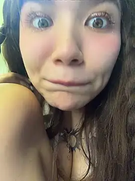 FlashTitsRoyal - TAKE OFF LEGGINGS+SQUAT ON CAM 8 TIMES