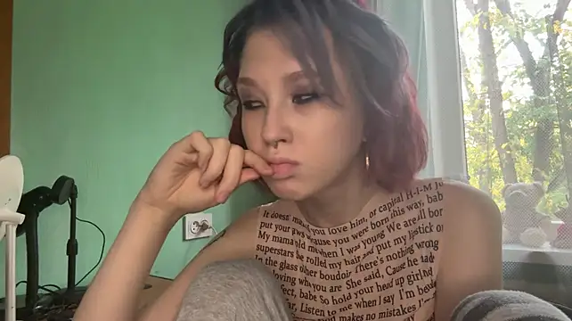 Justsayhi - Take off my shorts and tease me