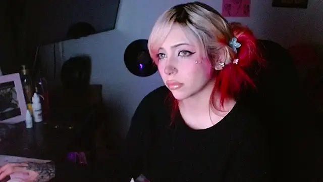 MaryJannes - tits out