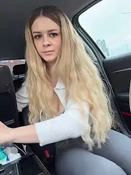 Love_Bri - Make my pussy very good