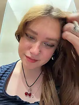 Lucy-joy - TITS OUT