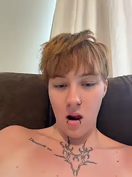 IceMur - I fuck myself with a dildo