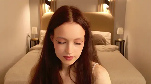 SallyPinkman - shake ass in doggy pose