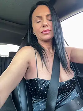 KimKelly13 - Fingers on my ass 🥵🤭