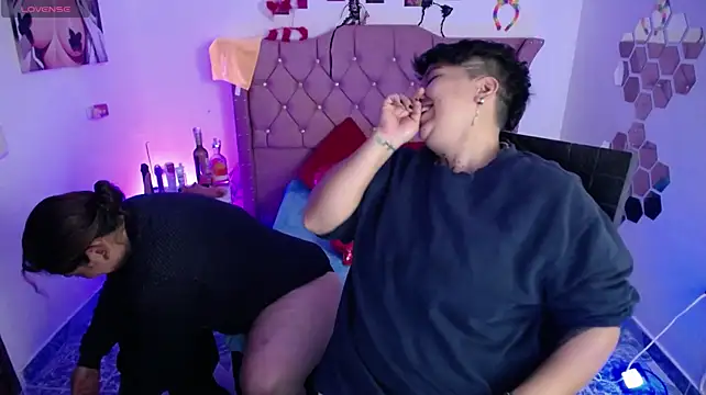 Nat_evans8 - 🔥Show our tight asses👀twerking