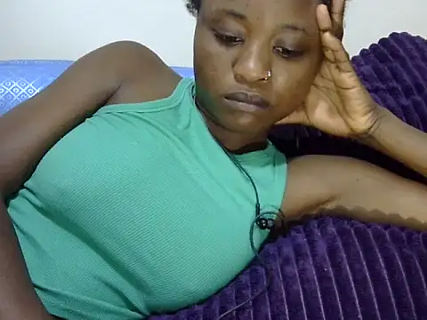 SweetTemptationKE - ridedildo and squirt
