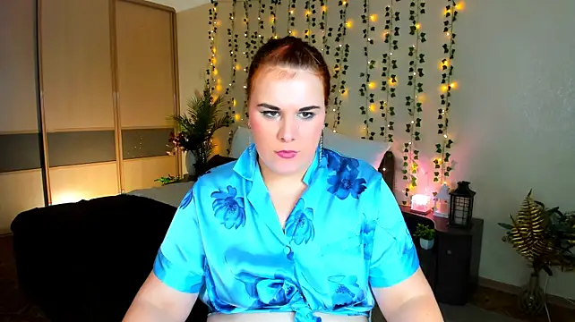 OliviaTwens - housekeeper's costume