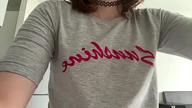 LashawndaSardinas - Hands under top, touch my boobs