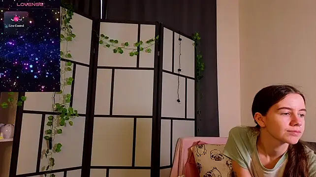 MyrtaMcclaney - hi hi guys