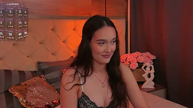 LindaMaxx - Suck finger