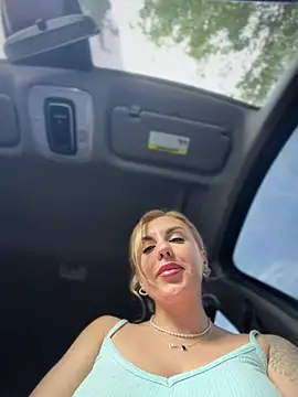 MilfNextDoor20 - Squirting over your face 💦
