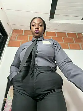 CiaraEbony - ♥ naked and squirt in the office♥