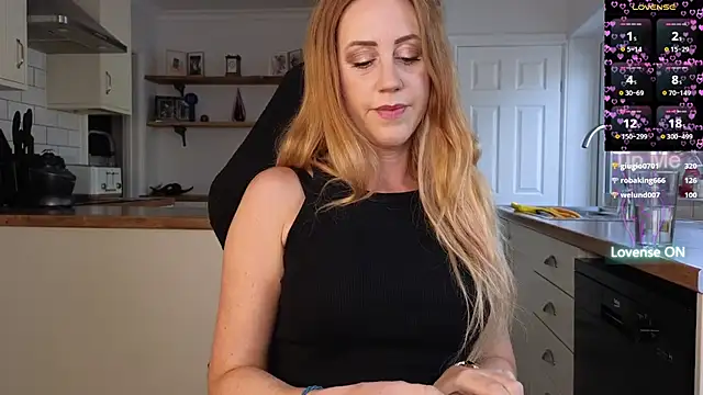 Stripmequick - T-Shirt Off Half Hour