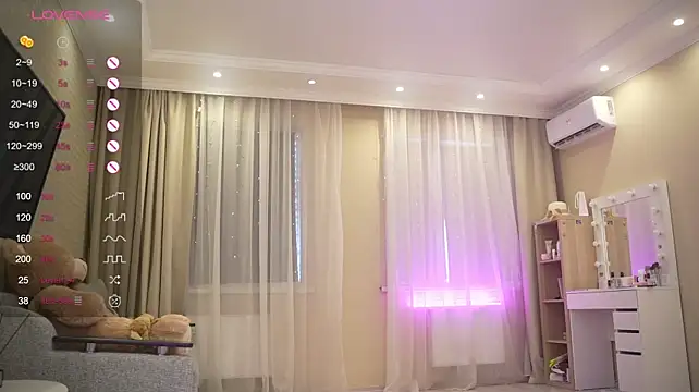 Bananalizzy - Show open pussy ♡