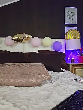 SensyTV - Mommy slide Dildo in Pussy 🍆🍑