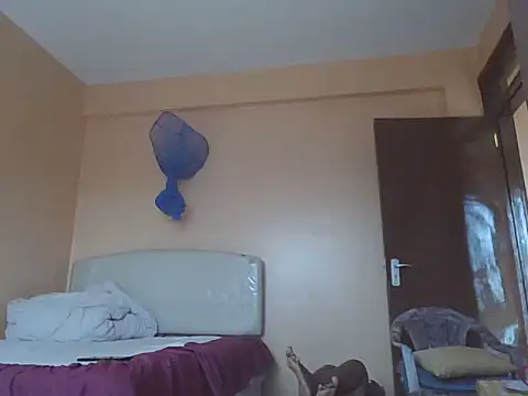 Pinky-lips - dildo ride show