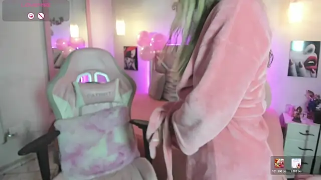 Karly_moon - handjob with my tits