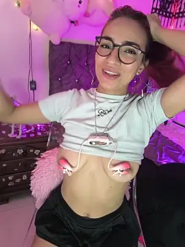 Chloee_Reed - 🍆1-2 FINGER IN THE ASS