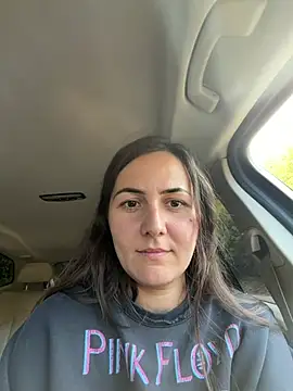 BrunetteNymph - squirt on the car hood 💦😈🙈