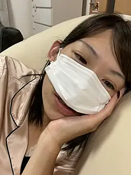 Usako_2025 - 服全部脱いじゃおう！