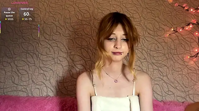 Hexie_doll - peek panty
