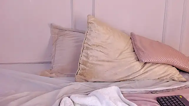 Mariapettit - ⭐fingering pussy (doggy)⭐